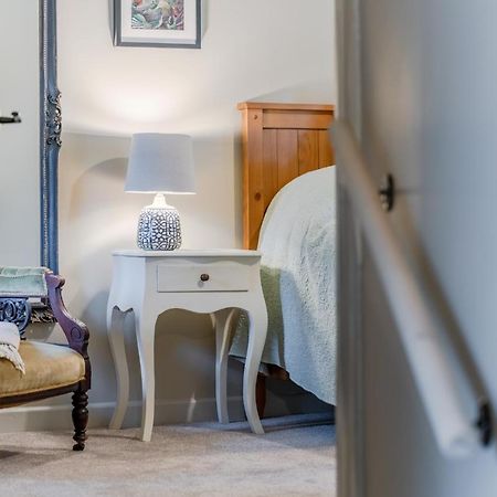 Cotswold Way Cottage Страуд Екстериор снимка