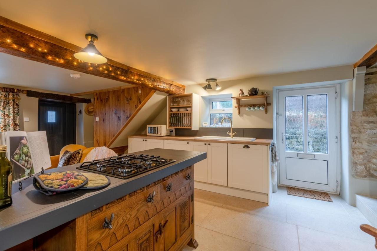 Cotswold Way Cottage Страуд Екстериор снимка
