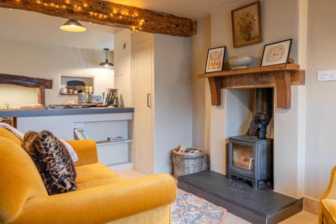 Cotswold Way Cottage Страуд Екстериор снимка